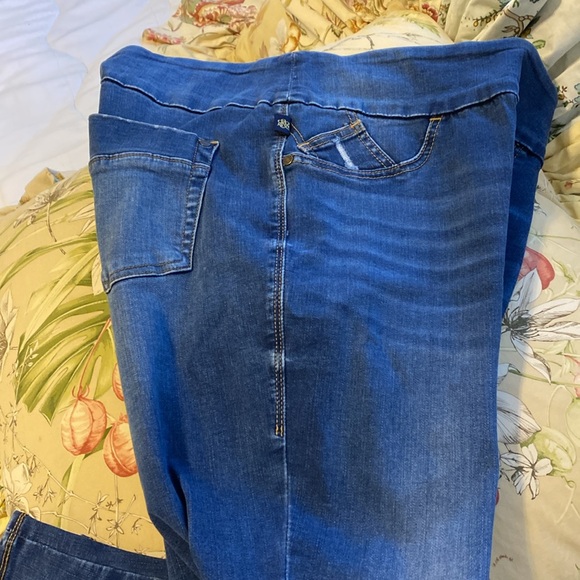 Rock and Republic Fever pull on jeans. Skinny. New condition. Dark blue Size 16 - Picture 2 of 9